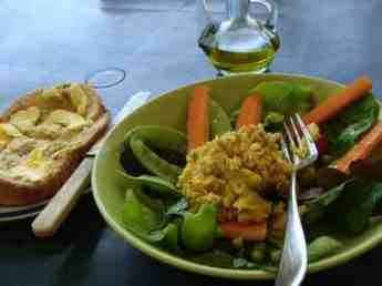 Green pea and hummus salad is central to using food to reduce inflammation. Green pea and hummus salad is central to using food to reduce inflammation.
