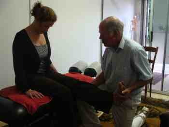 Slump test for sciatica